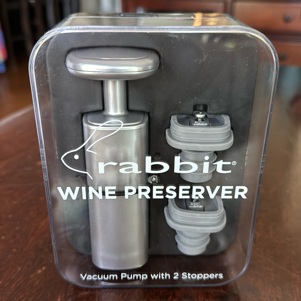 Rabbit Silver Wine Preserver with Two Vacuum Stoppers NEW in box